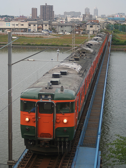 t1036_1.jpg 480×640 169K