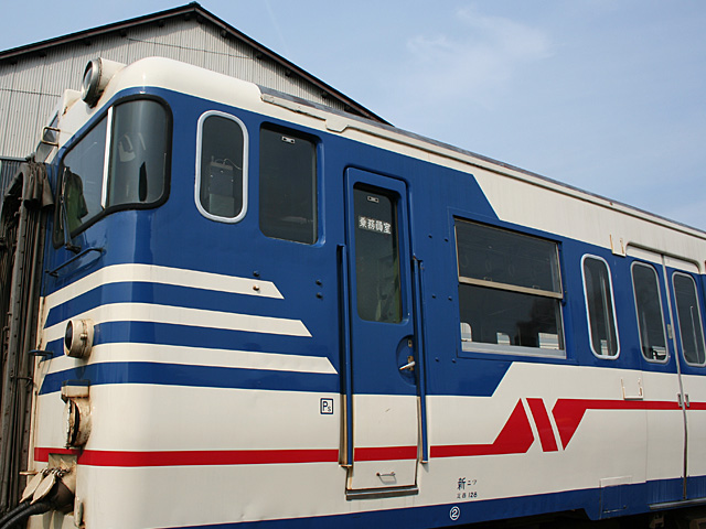 471129_8.jpg 640×480 141K